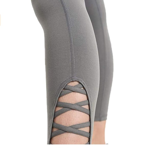 Yoga Cris Cros Leg Cutouts 7/8 Length Leggings 321 - Picture 2 of 2